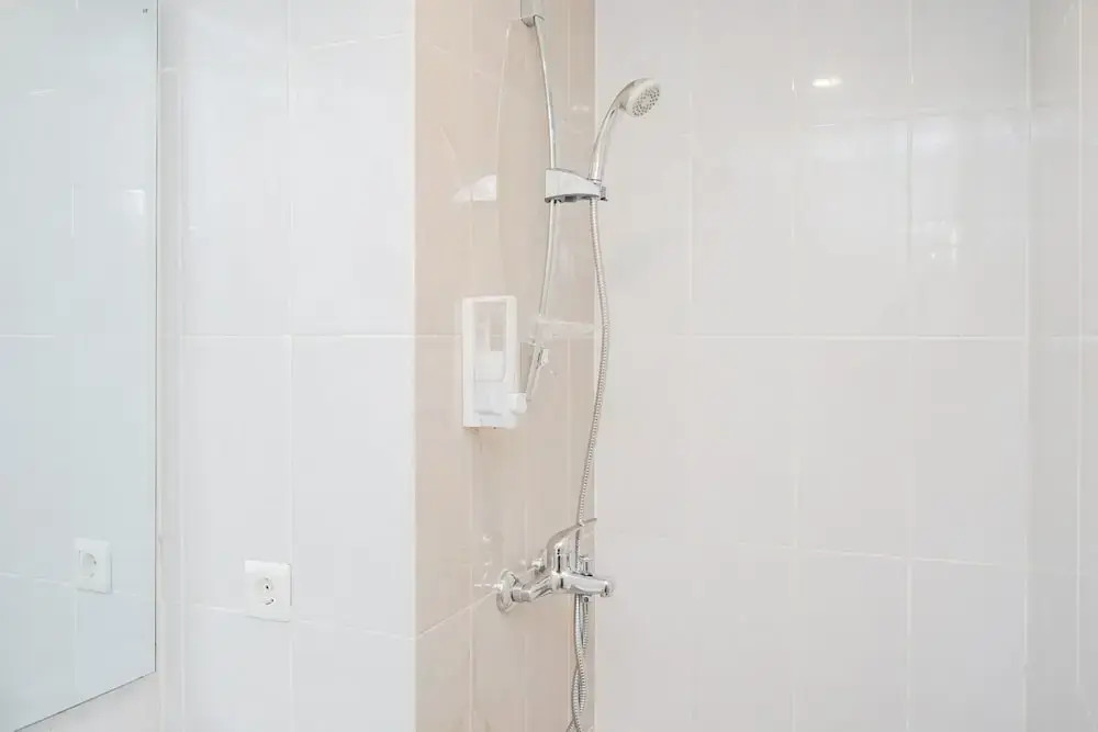 Homey and Minimalist Studio Padina Apartment