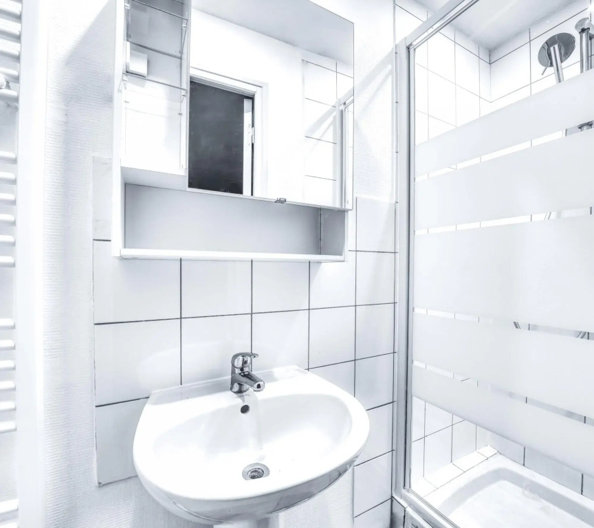B 5495  - Porte de Versailles- Studio spacieux