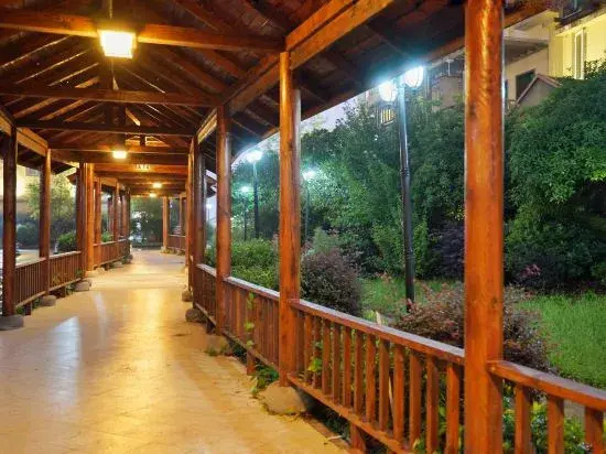 Shanjingcheng Holiday Hotel