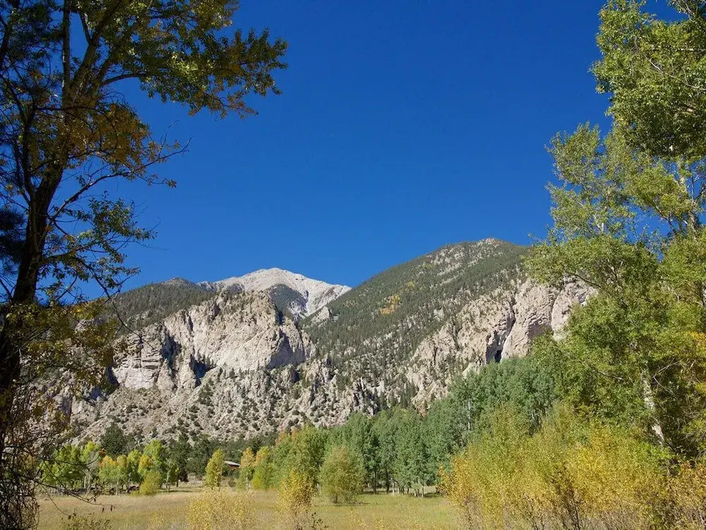Aspen Creek - 4 Bedroom with Hot Tub on Chalk Creek Home
