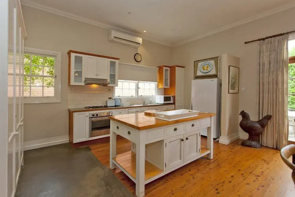 Rose Cottage - Historic Luxury