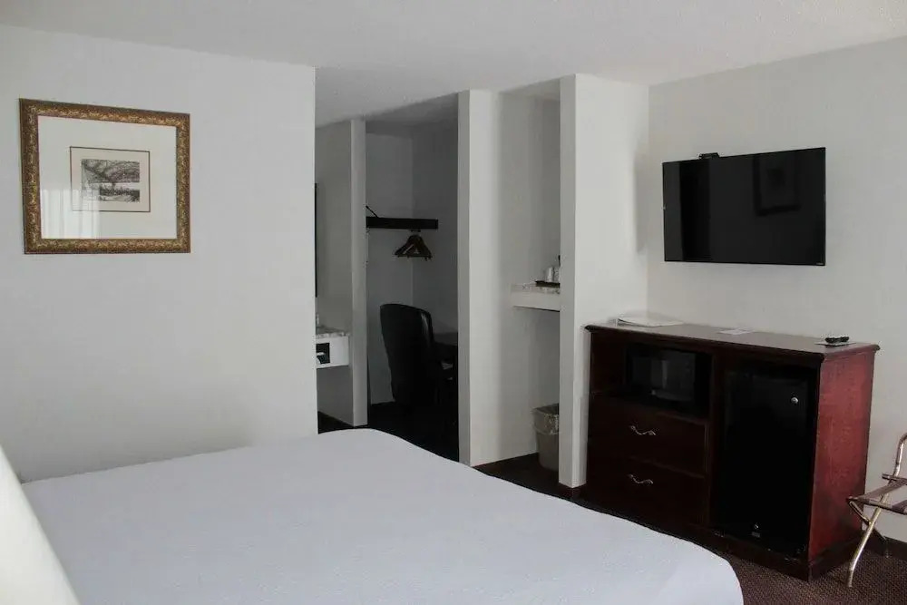Shiretown Inn & Suites