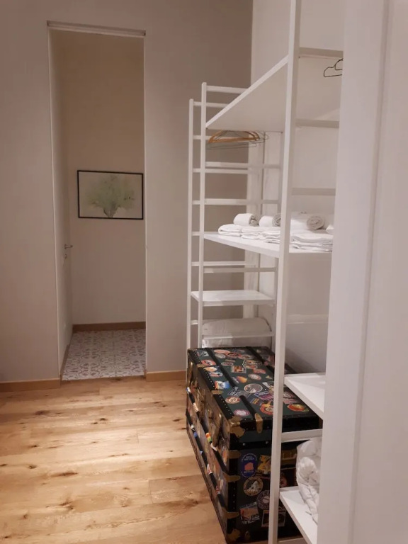 Revere 18 Apartment