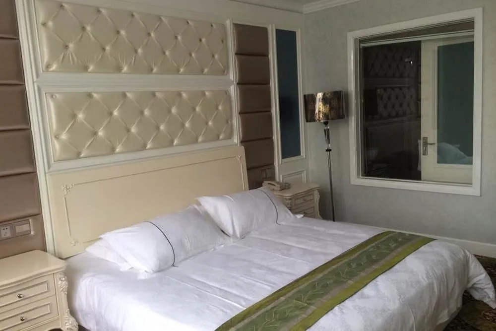 Shanghai Happy Hotel