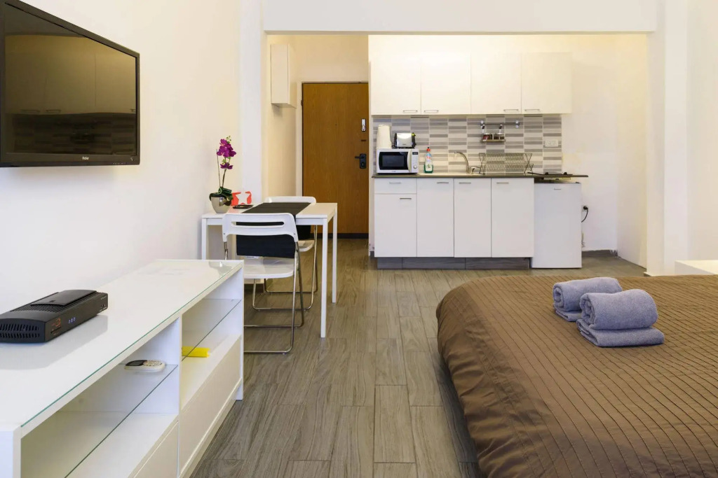Frishman Apartments