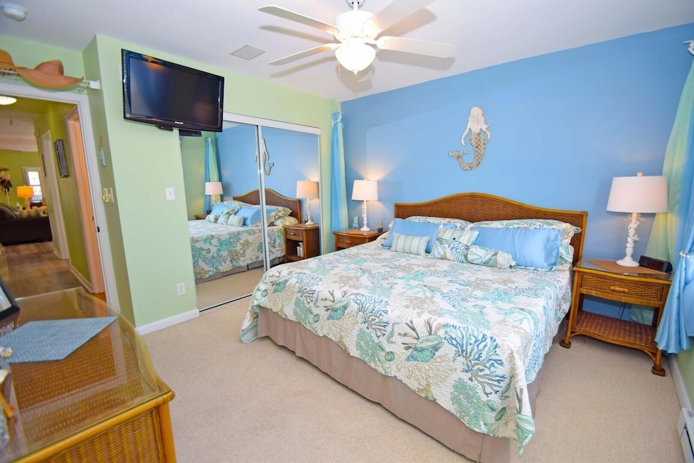 Montego Bay-colonial Drive 13339 3 Bedroom Home