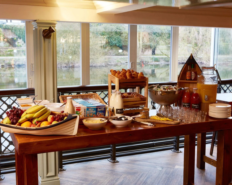 The Boathouse Inn & Riverside Rooms