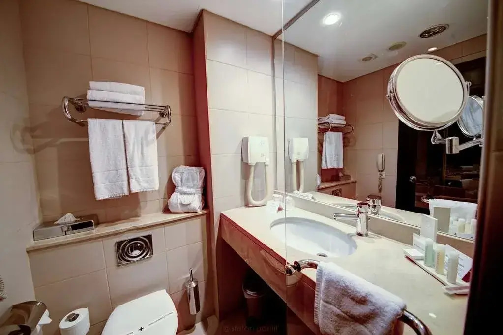 Golden Tulip Victoria Bucarest
