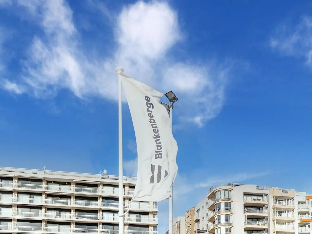 Apartment Close to the Shopping Street