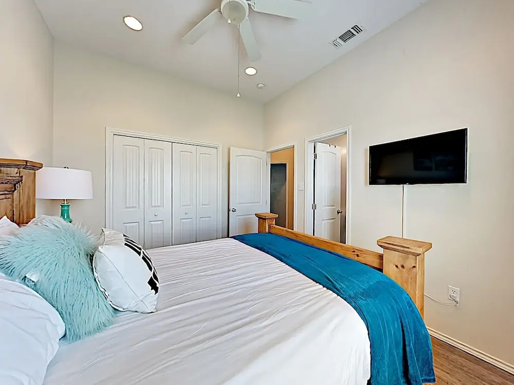 118 N Nautica House - 2 Br home by RedAwning