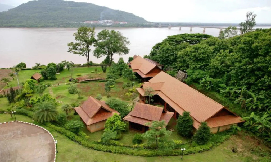 Arawan Riverside Hotel