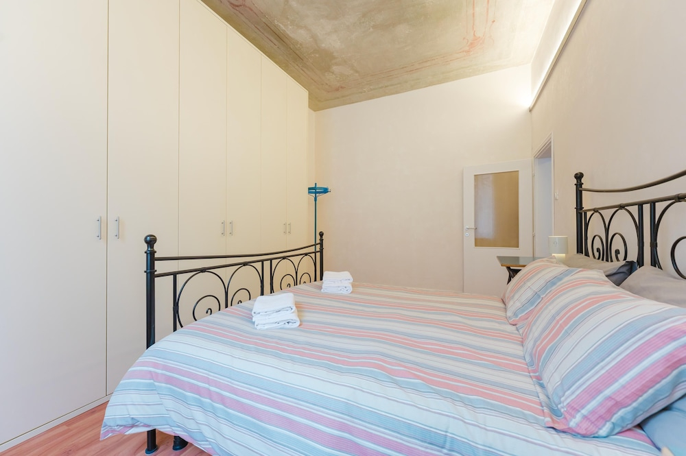 Elisa's Flat - 5 min from Train Station