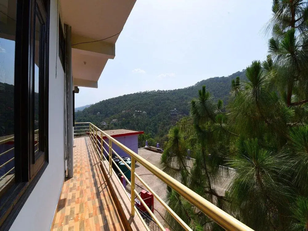 OYO 12818 Dev Villa
