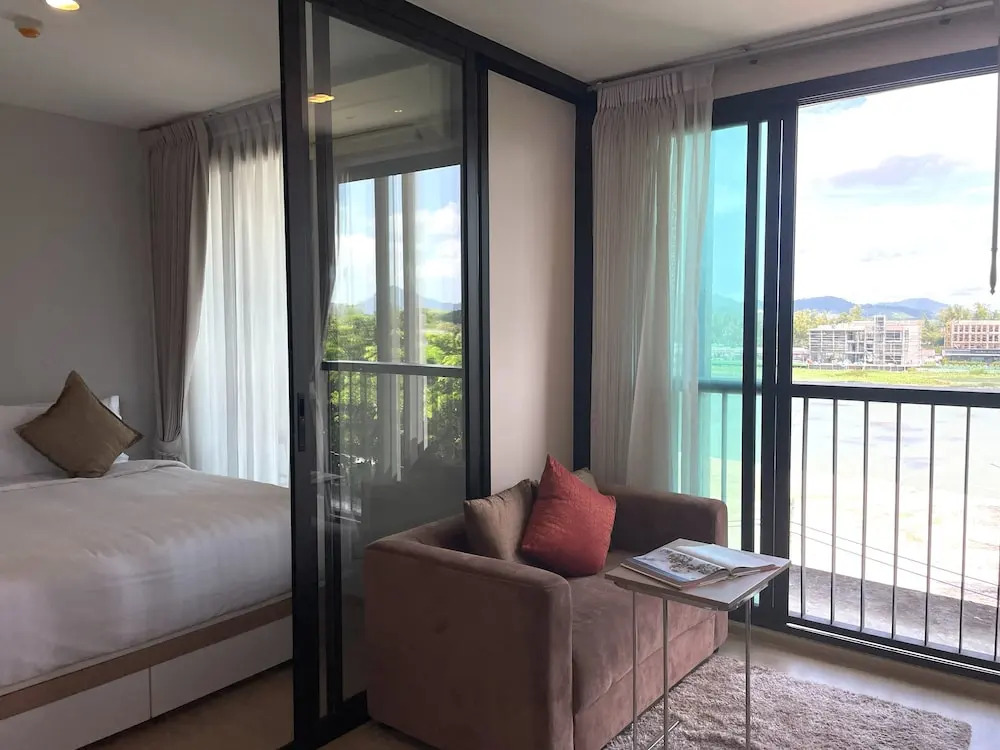 ZcapeX2 Condo near Boat Avenue & Laguna