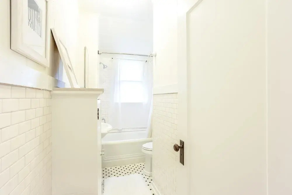 Upgraded 2br W/ Diamond Head Views - Walk To Beach 2 Bedroom Cottage