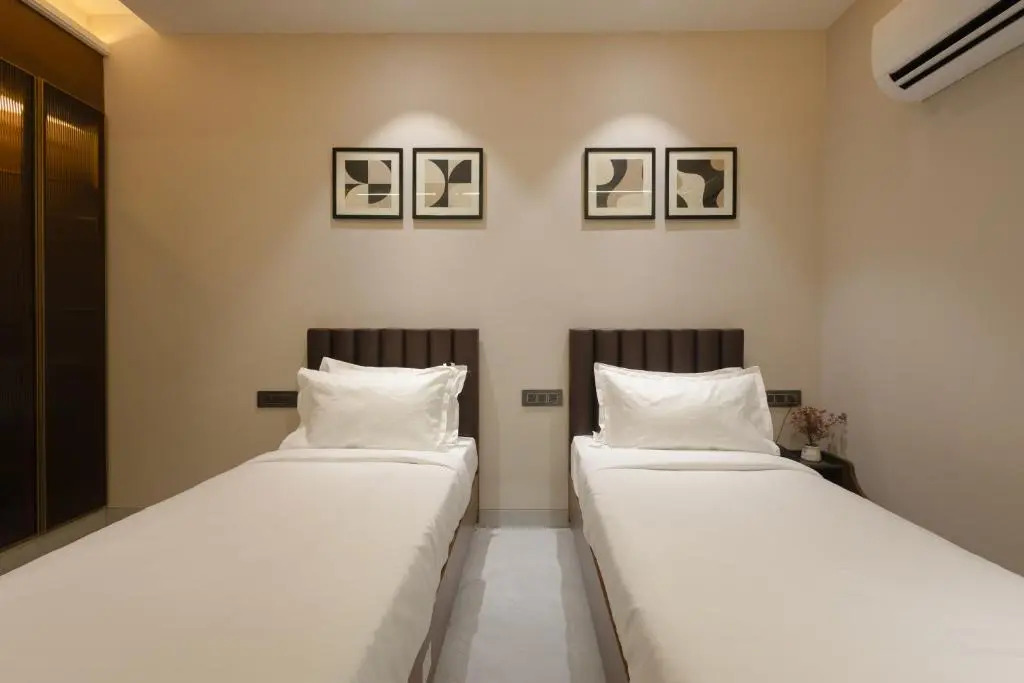 Saltstayz Premier - Naraina, Central Delhi