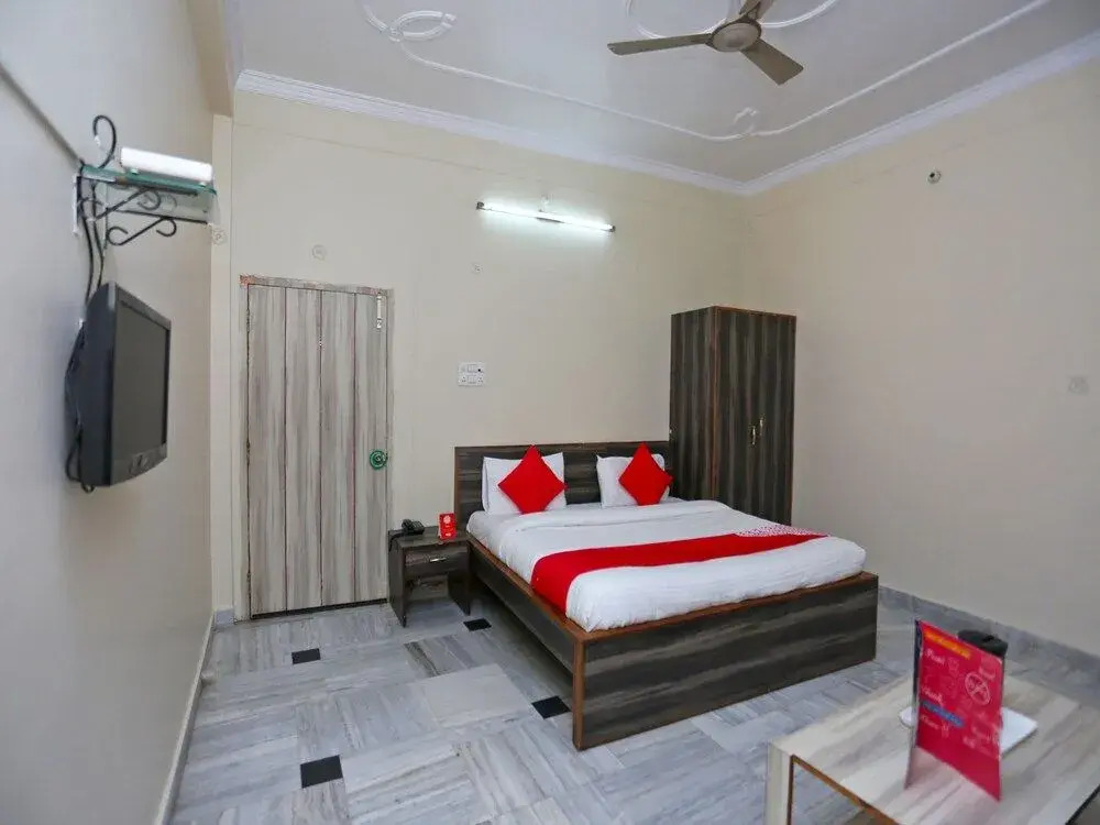 Oyo 18362 Hotel Jai Maa Durga