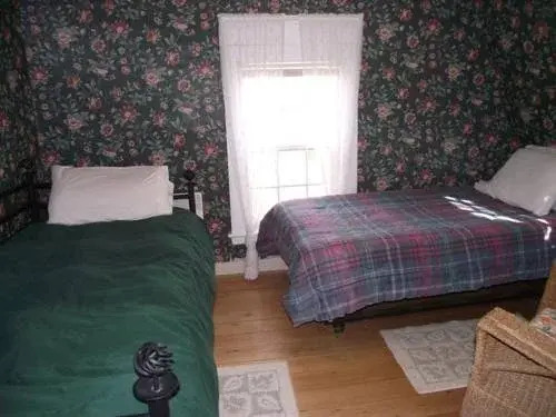 Water Street Lighthouse Bed & Breakfast