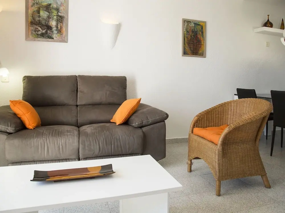 Spacious Holiday Home in Torroella de Montgrí With Swimming Pool