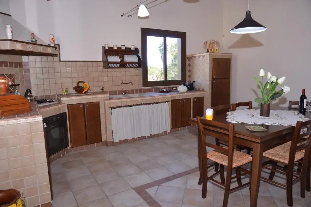COCUS-HOUSE villa di lusso a 300 metri dal mare
