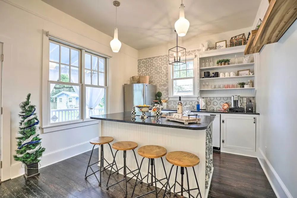 Historic 1900 Cottage in Downtown St Augustine!