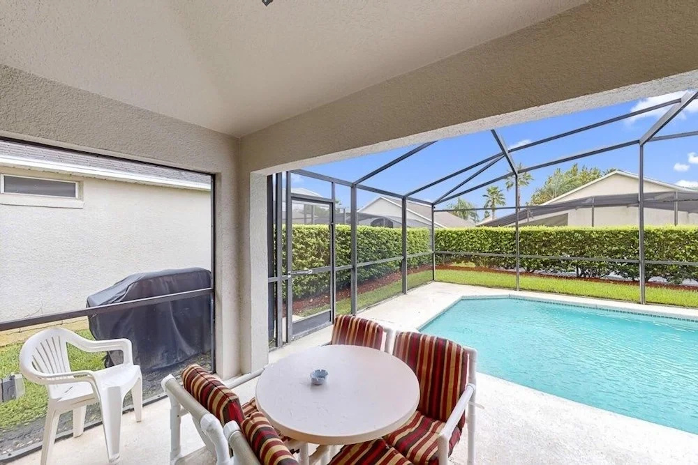 5 Bedroom Beautiful Pool Home! 5 Home by Redawning
