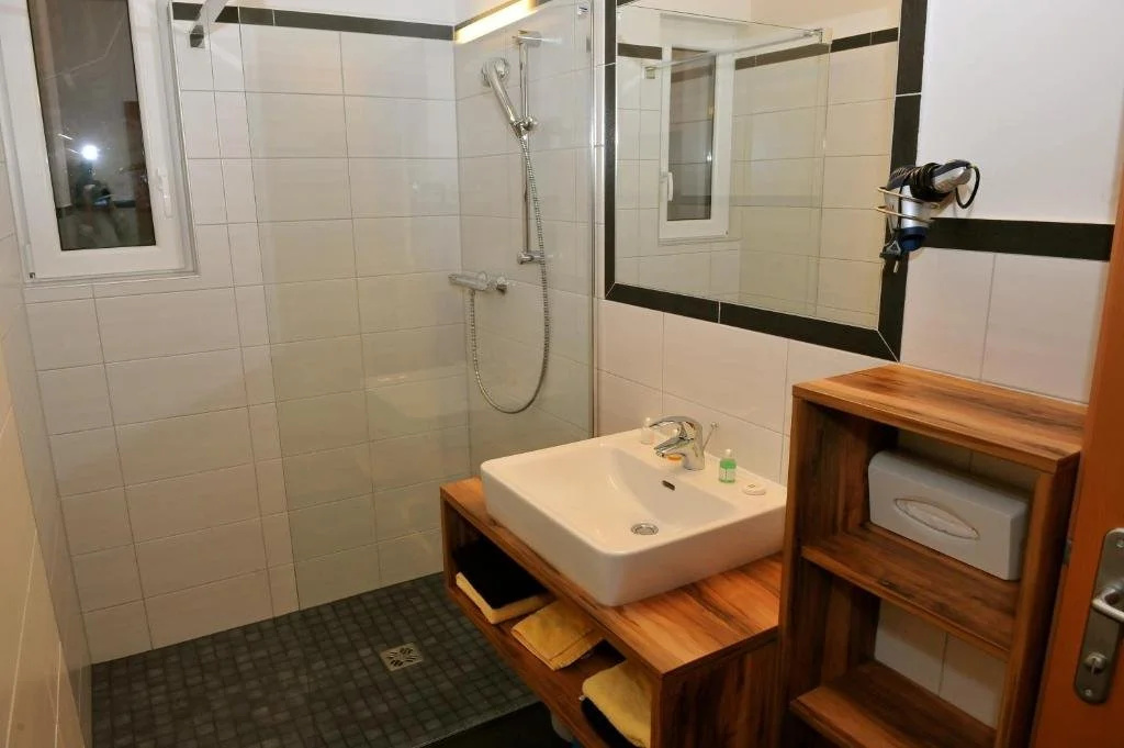 nawu apartments & Restaurant