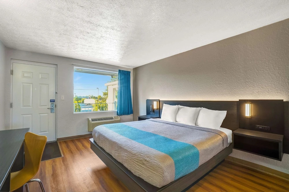 Motel 6 Lexington East