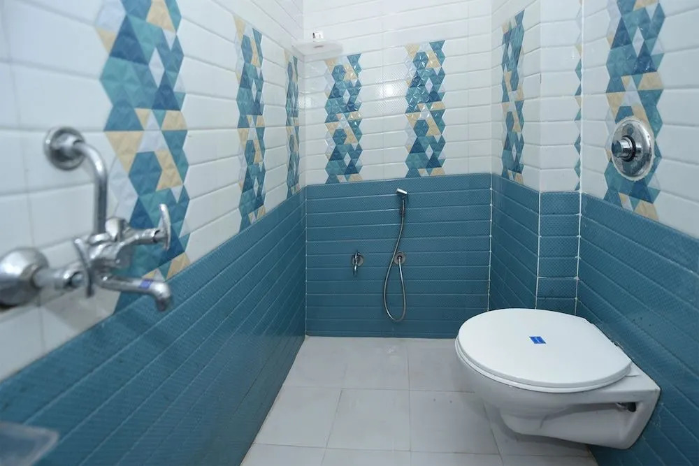 Oyo 23218 Hotel Laxmi Vridhi