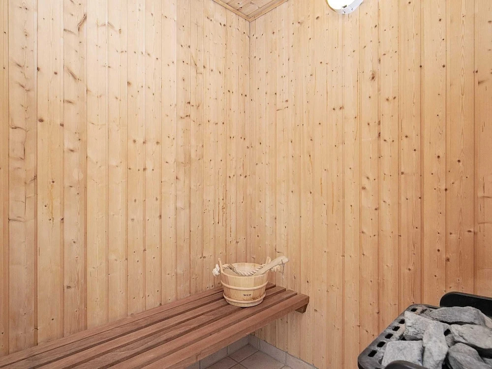 6 Person Holiday Home in Ulfborg