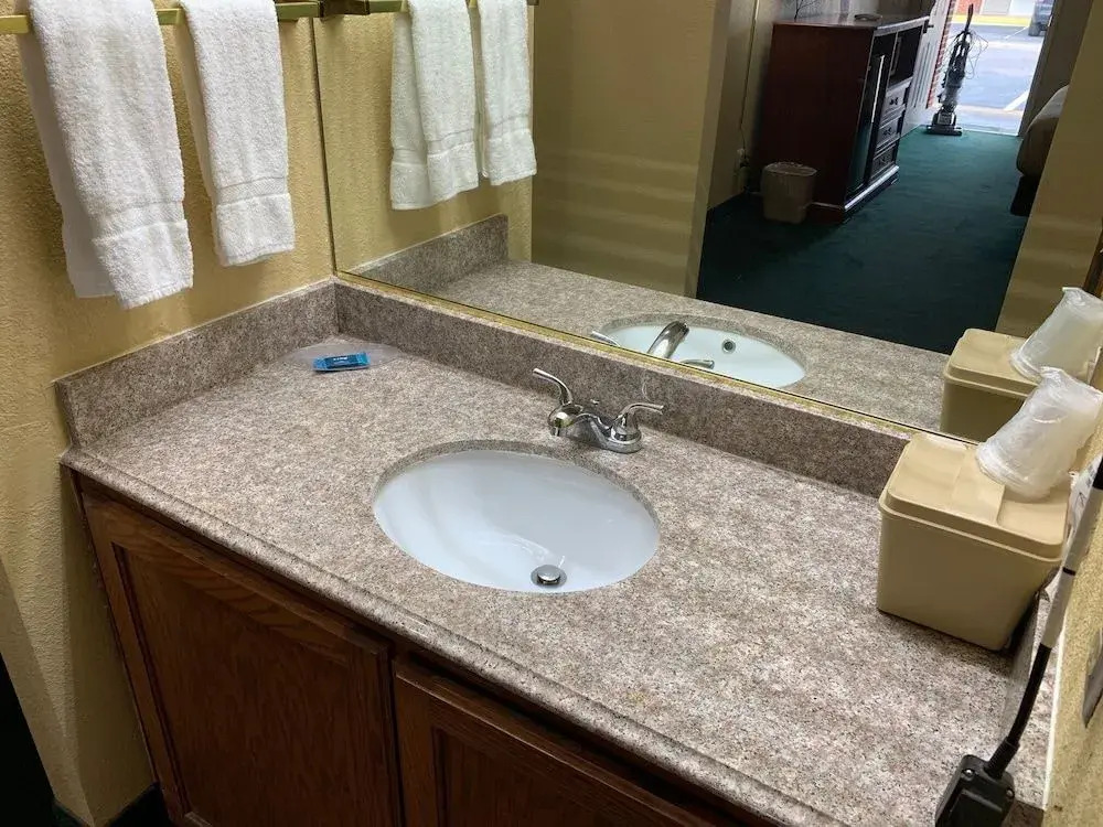 Coachman's Inn Motel