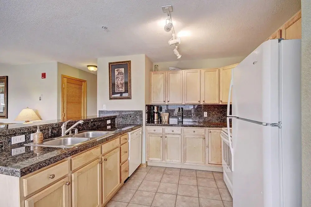 522 Watch Hill Condo