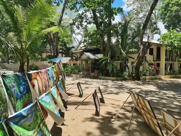 Hona Beach Hotel