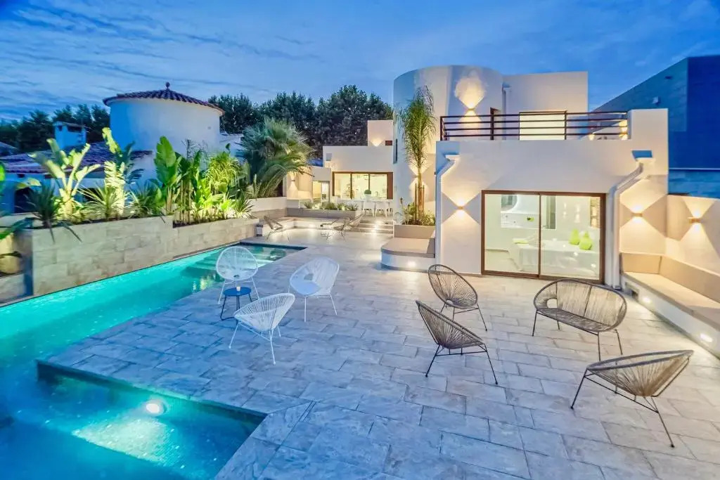 Villa N15 en plein cœur de la Marina, proche de Rosas, Costa Brava
