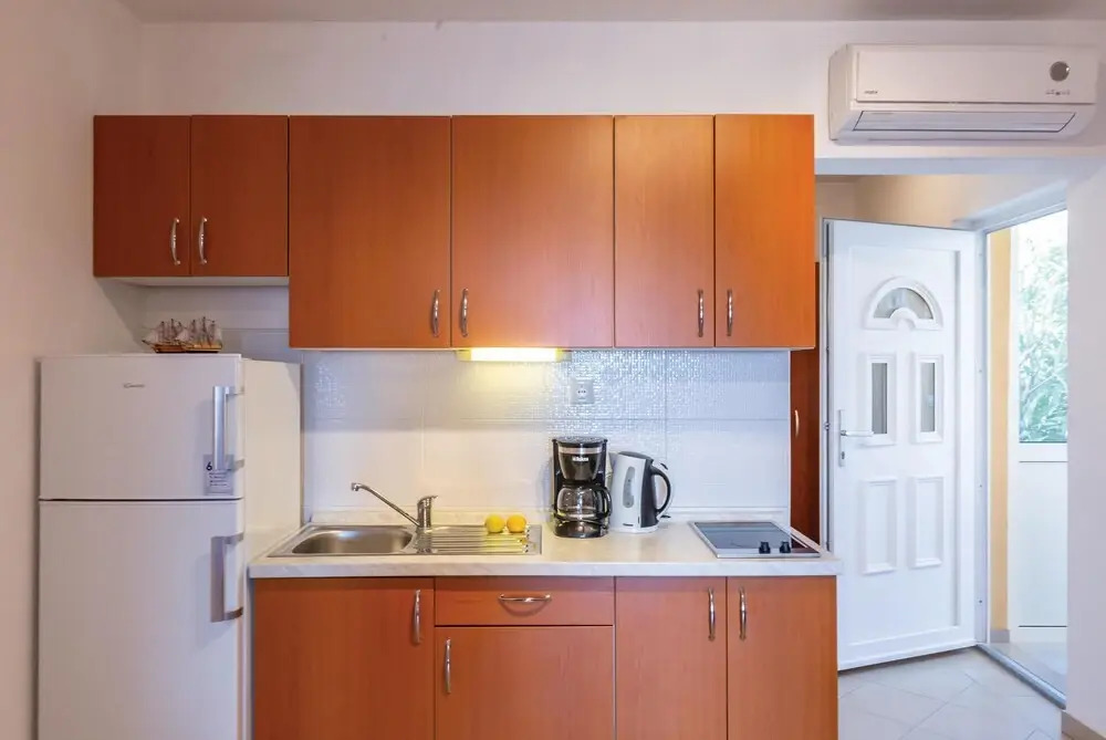 Beautiful Home in Baska Voda With Wifi and 1 Bedrooms