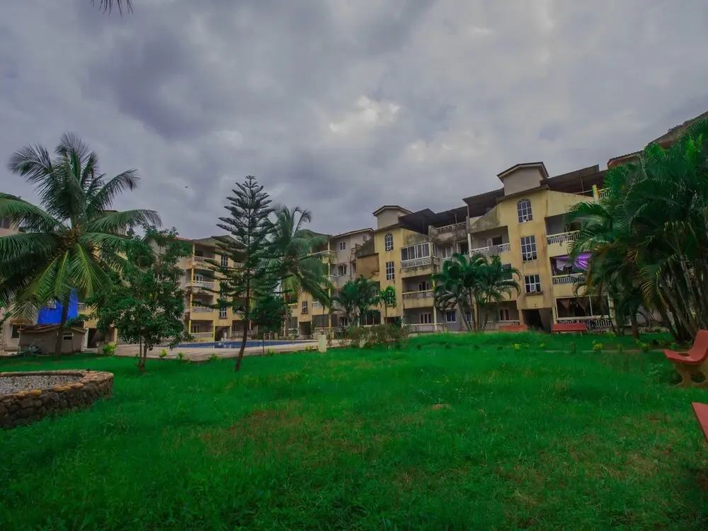 OYO 16979 Home Pool View 2 BHK Siolim