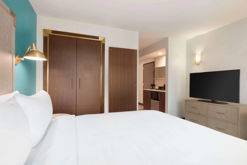 Embassy Suites By Hilton Boulder