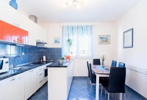 Apartment Lena