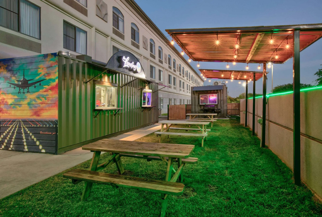 Wingate by Wyndham - DFW North