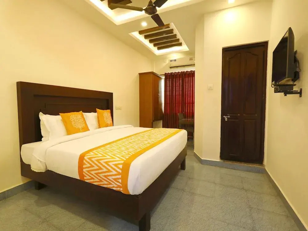 Townhouse Infopark Kochi Malabar Plaza Residency