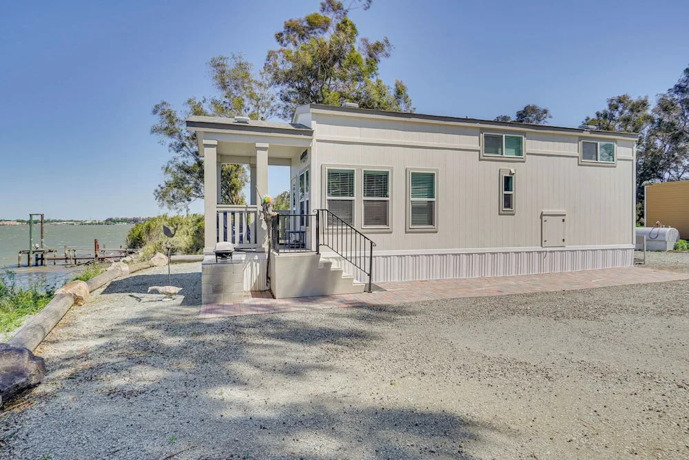 Riverfront Isleton Cottage < 1 Mi to Rio Vista!