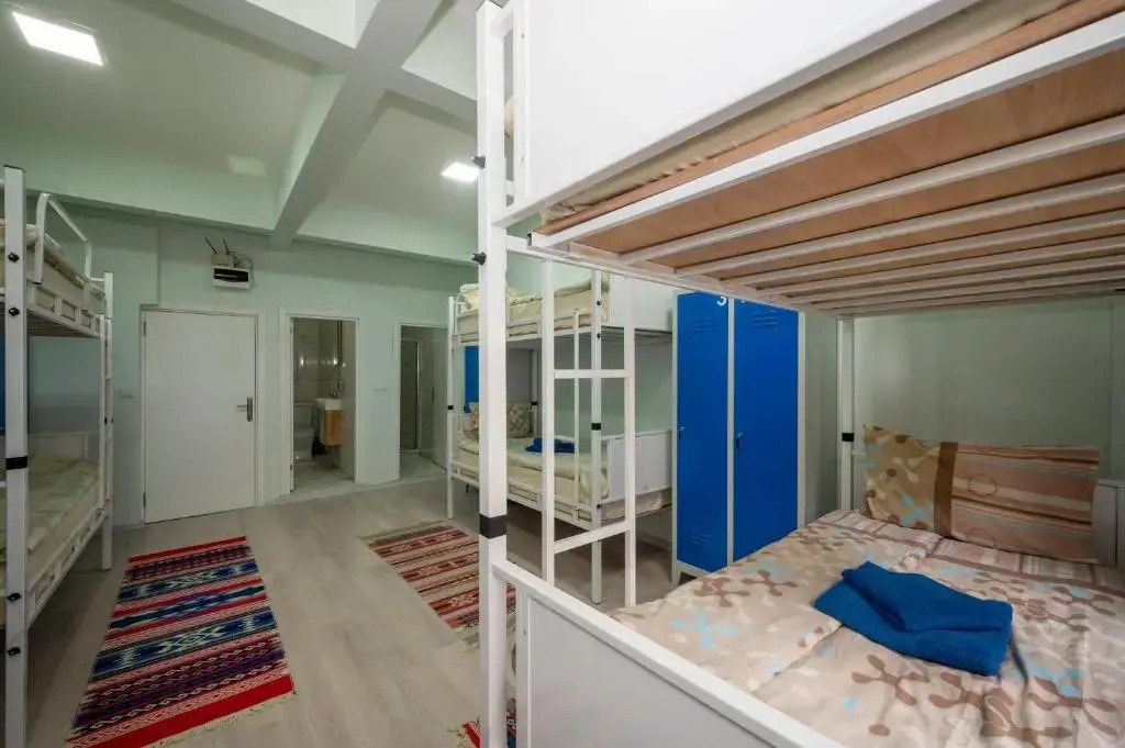 XALİLA HOSTEL & CAFE LADİES ROOM