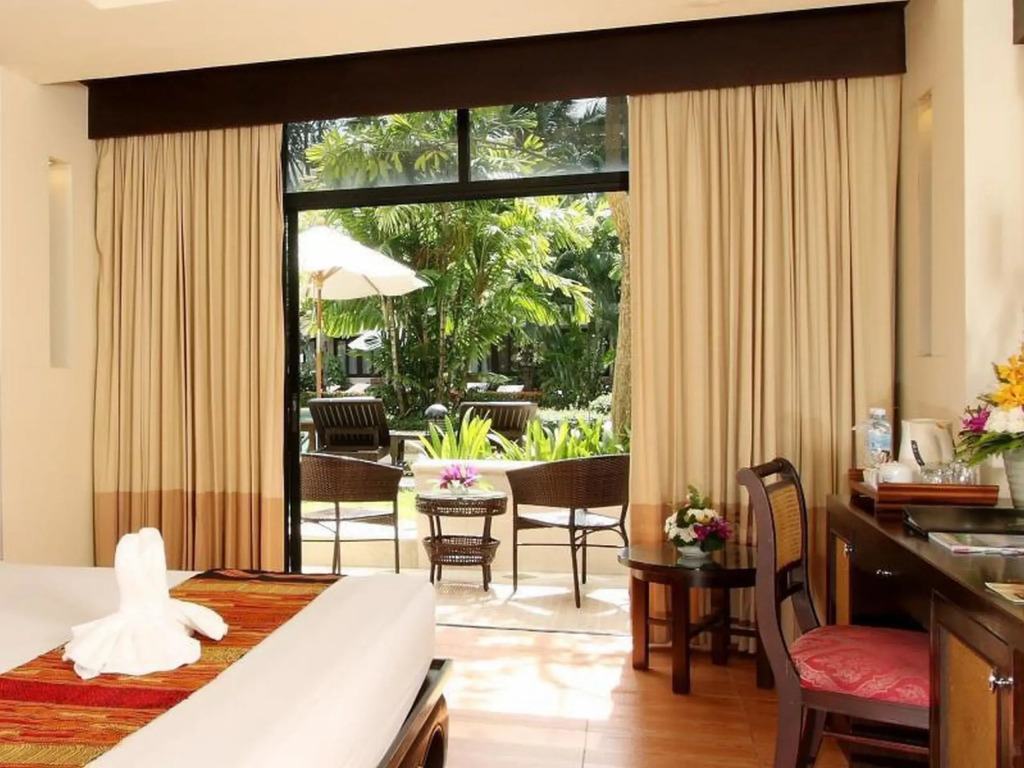 Thara Patong Beach Resort & Spa