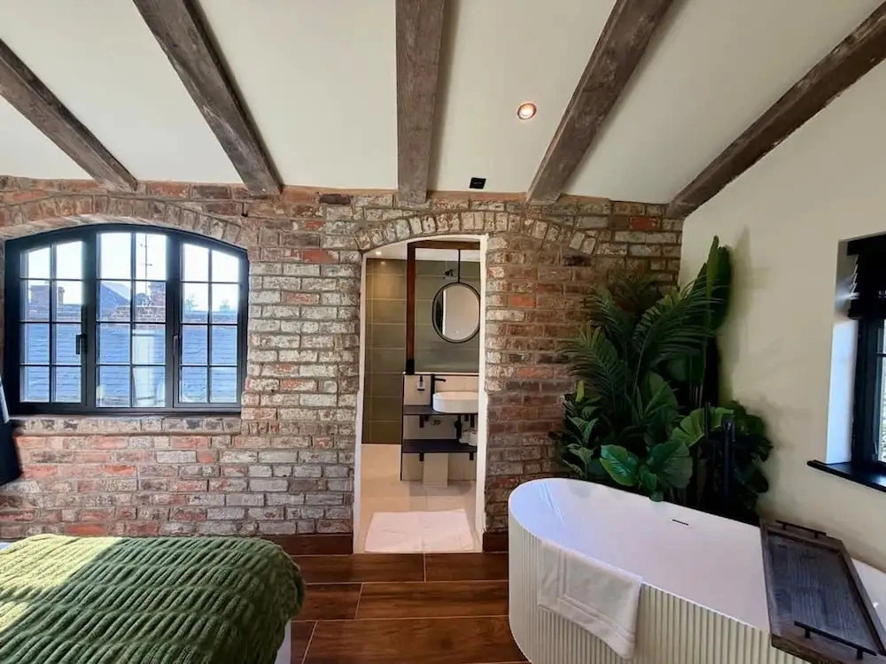 Gold Bath Japandi 2 Apts Bham City Centre