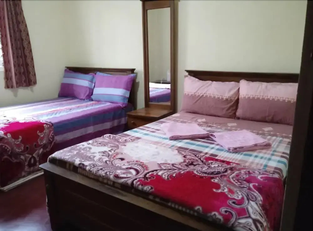 Hatton Easy Stay