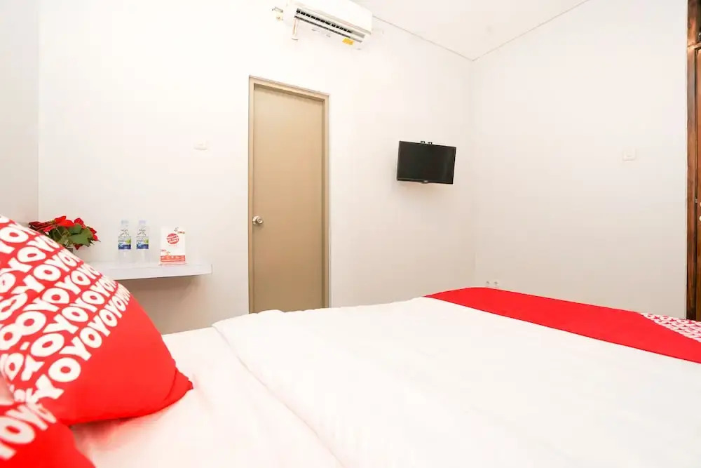 OYO Flagship 318 K1 UPN Rungkut Madya