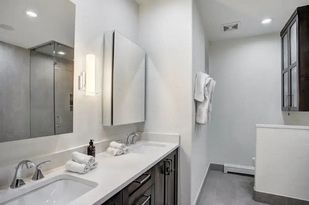 Exquisite, Private Mountain Home Retreat 4 Bedroom Home by RedAwning