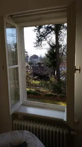 Villa mit Pool im Park Wachwitzgrund - Große Ferienwohnung in EG der Villa