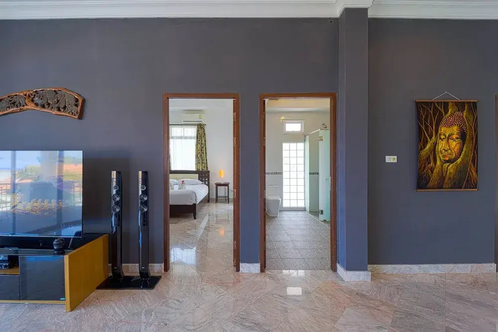 Luxurious 5-Bedroom Private Pool Villa! PV6
