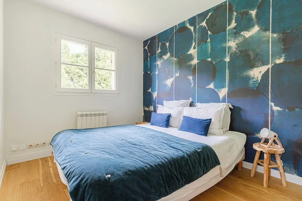 Stunning House With Swimming Pool and Padel Court